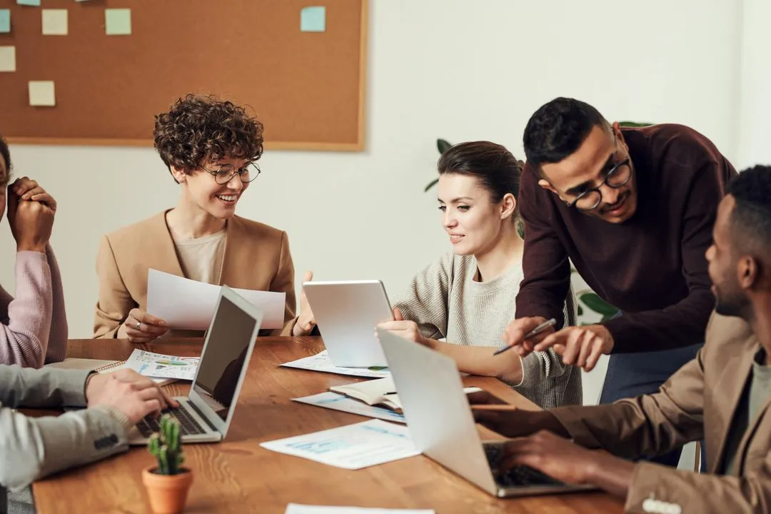 Sales Representative Outside Sales: Should You Hire More Reps or a Fractional VP of Sales?
